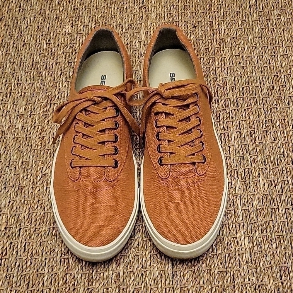 Seavees Hermosa Plimsoll Standard Mens size 8.  Linen shoe.